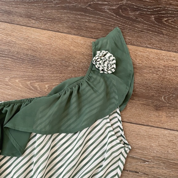 Striped One Shoulder Top - Picture 3 of 6